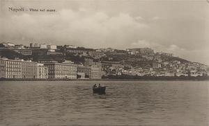 Fotografía del mar de Nápoles