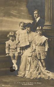 Le Roi et La Reine des Belges et Leurs Enfants