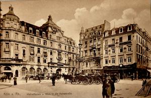 Wallraffsplatz y calle principal