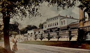 Escalera de entrada a la kurhaus