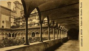 Vista del pequeño claustro